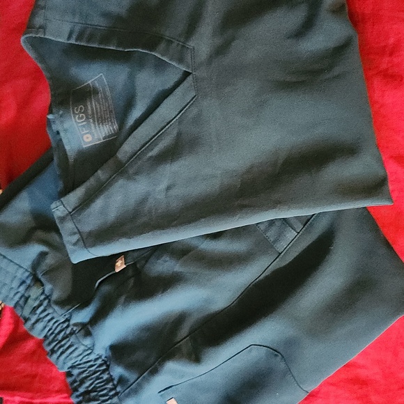 Uniform set - Picture 4 of 5